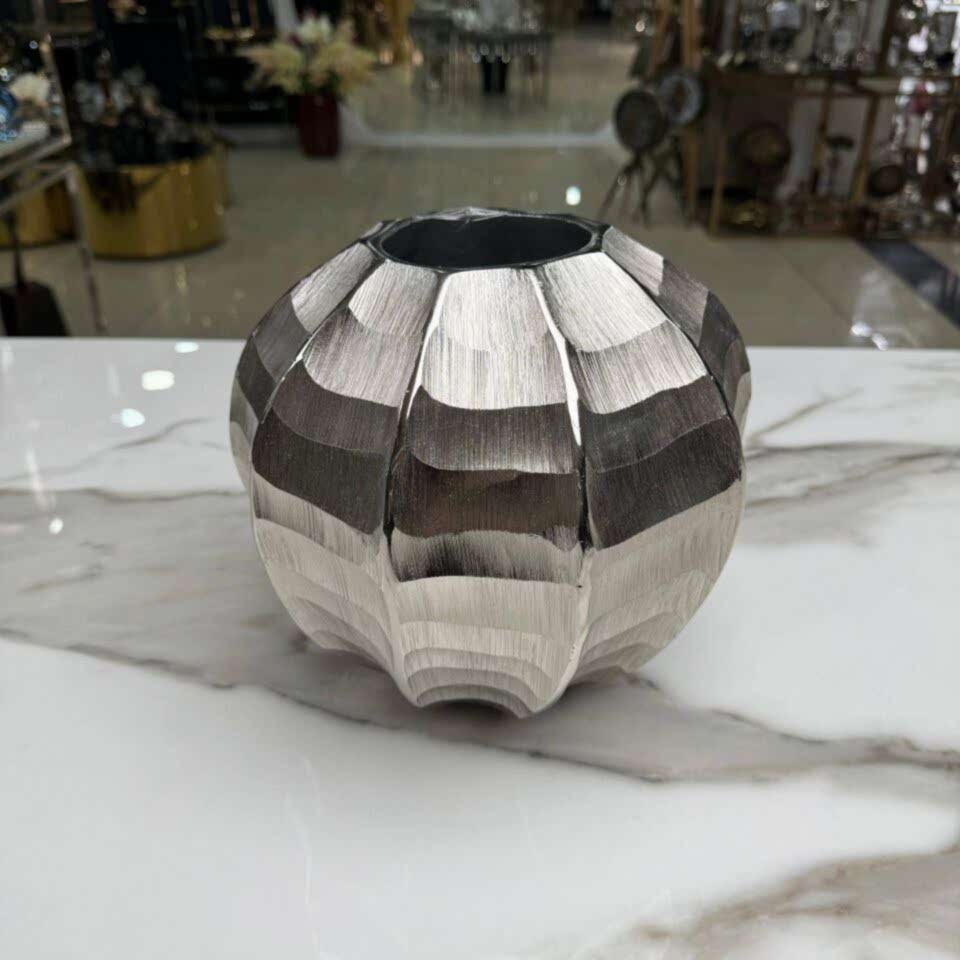 MODERN GEOMETRİK DÖKÜM DEKORATİF VAZO