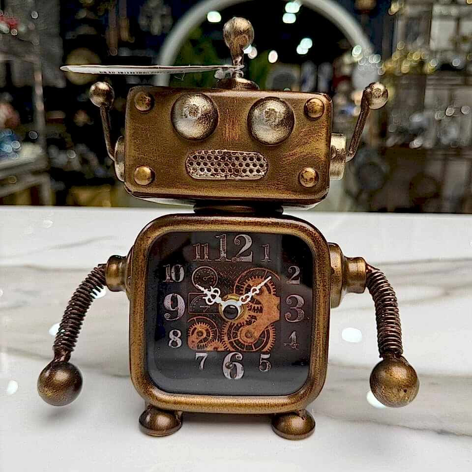 RETRO ROBOT MASA SAATİ