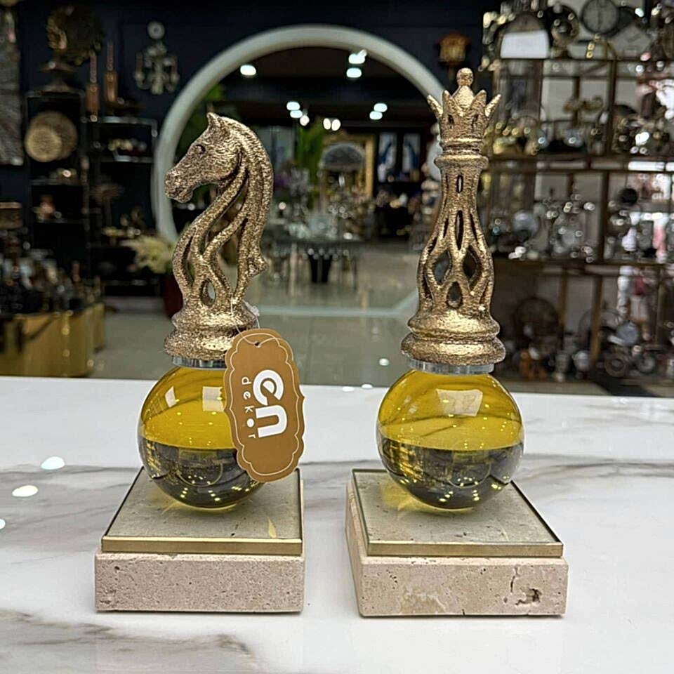 AT FİGÜRLÜ VE ŞAH FİGÜRLÜ DEKORATİF KİTAP TUTUCU SETİ